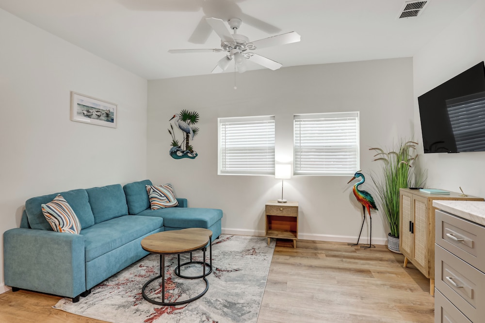 Walk to Beach: Getaway w/ Fire Pit in St Augustine