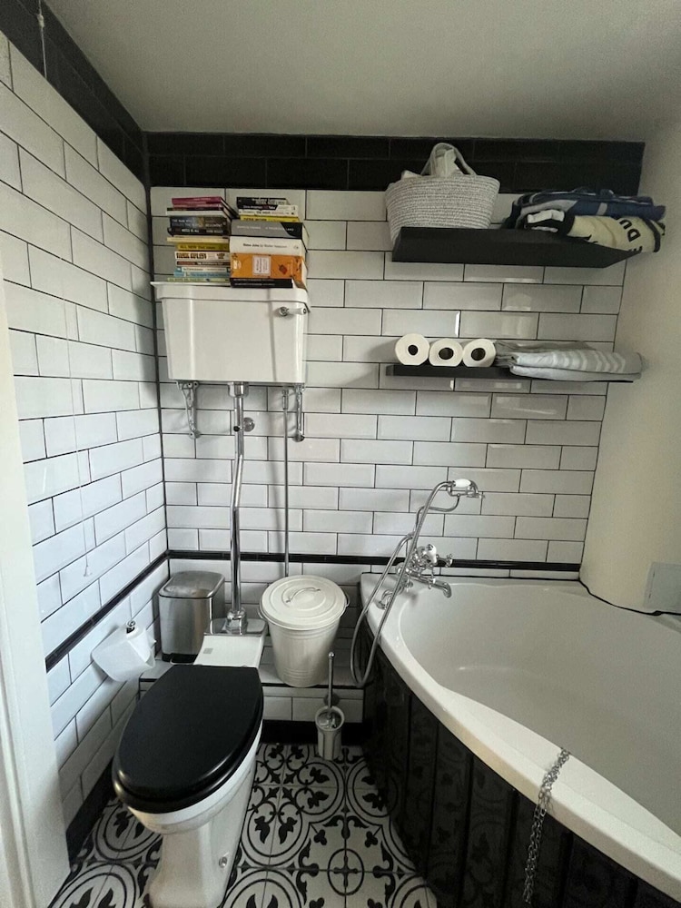 Beautiful 2BD Cul De Sac Flat - Essex Road