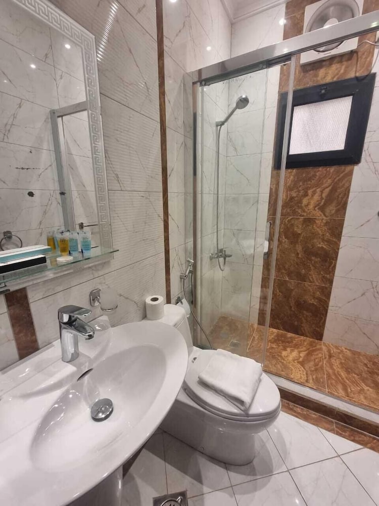 Hometel Khozama Jed