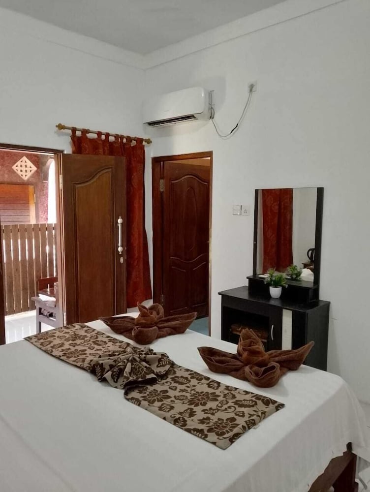 Joevana Cottage view 2