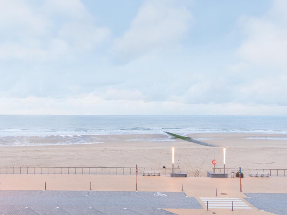 Apartment in Mariakerke With Stunning Sea View