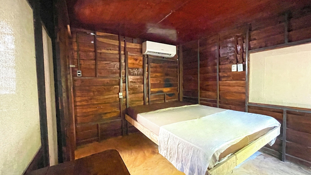 Mr Zamna Tulum