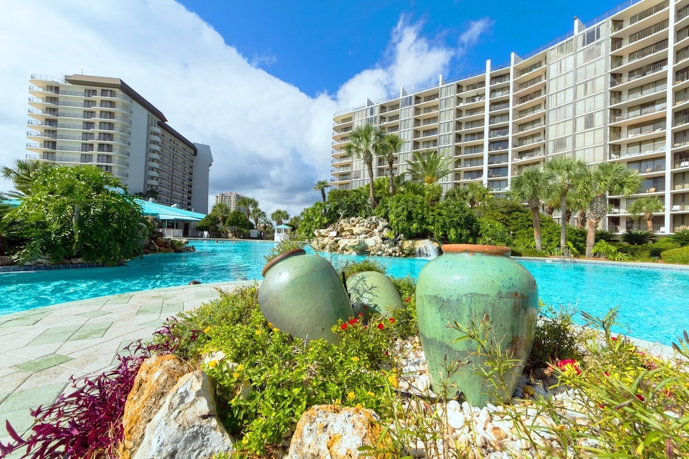 Leeward 308 at Edgewater