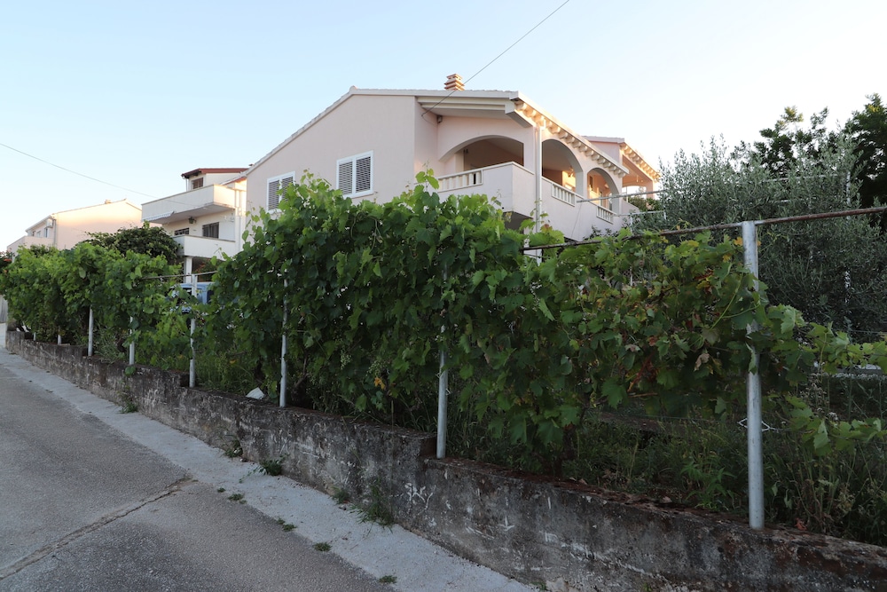 Photo 27