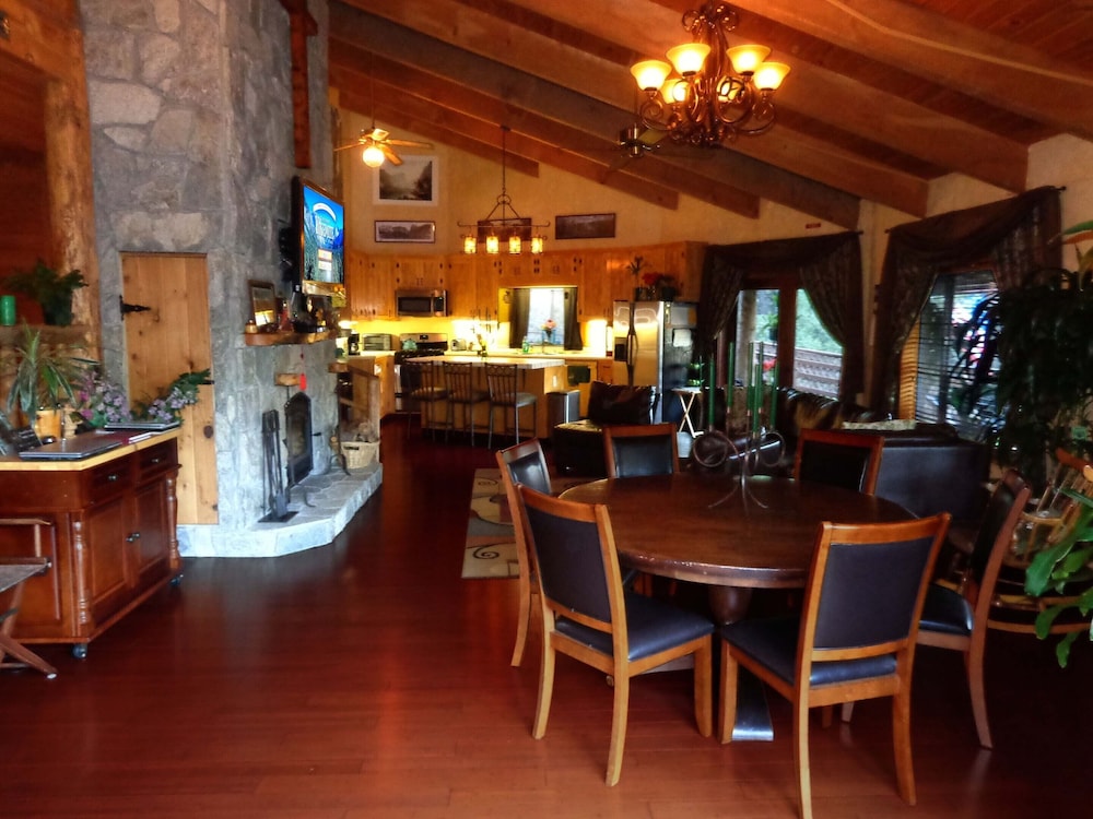 Evergreen Haus