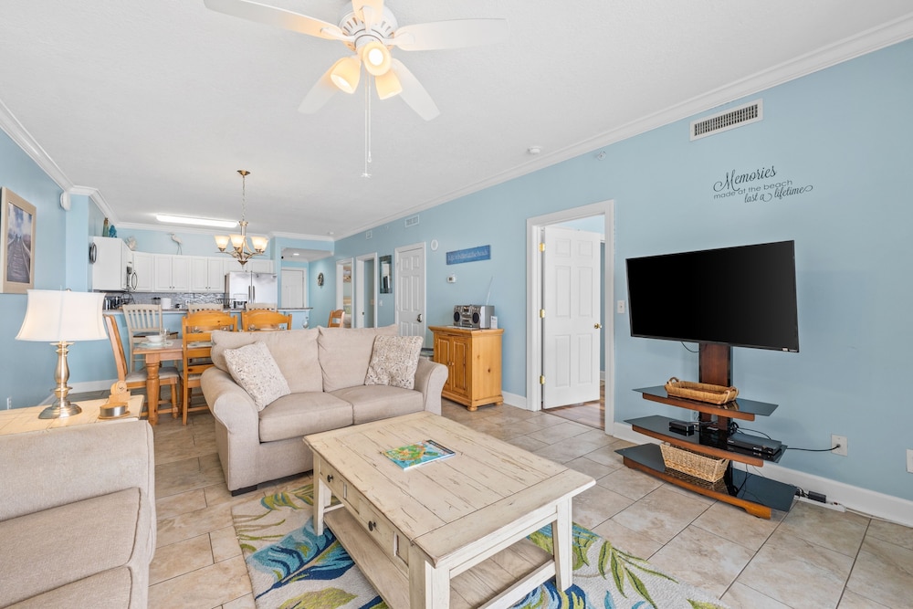 Twin Palms by Book That Condo