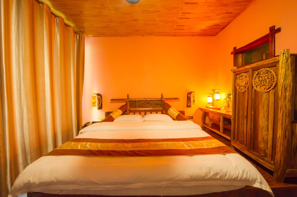 Yangshuo Scenic Mountain Retreat