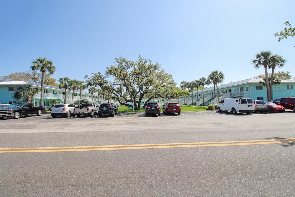 Coronado Arms Condominiums B-18