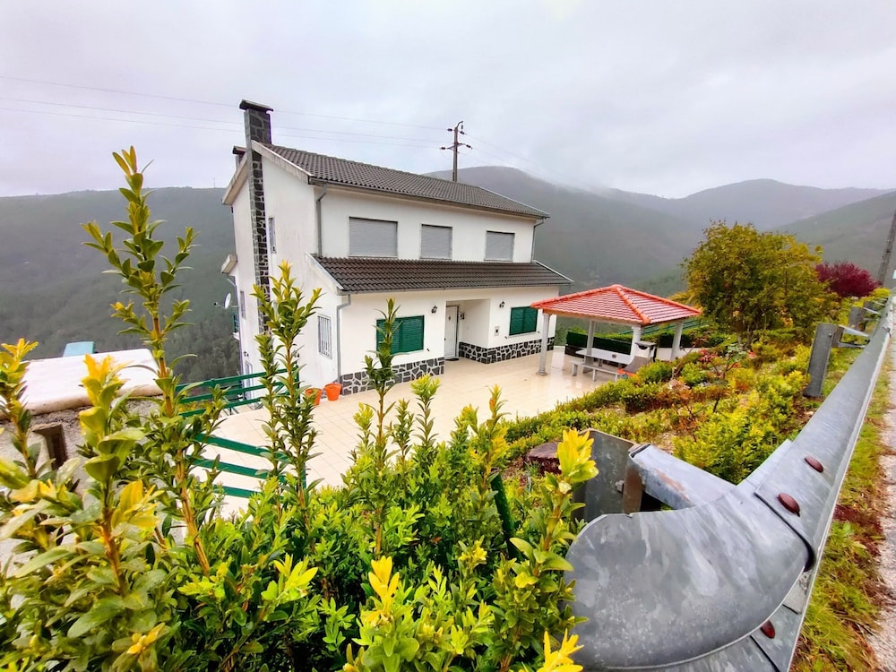 Private Pool Villa Serra da Estrela