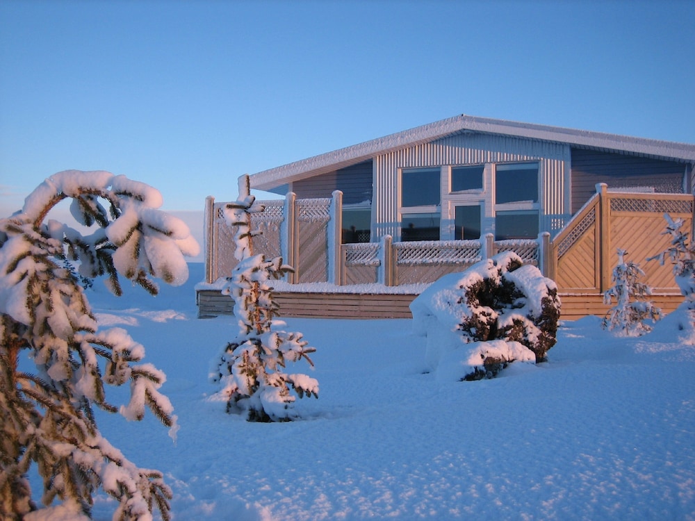 Hotel Icelandic Cottages - Image 1