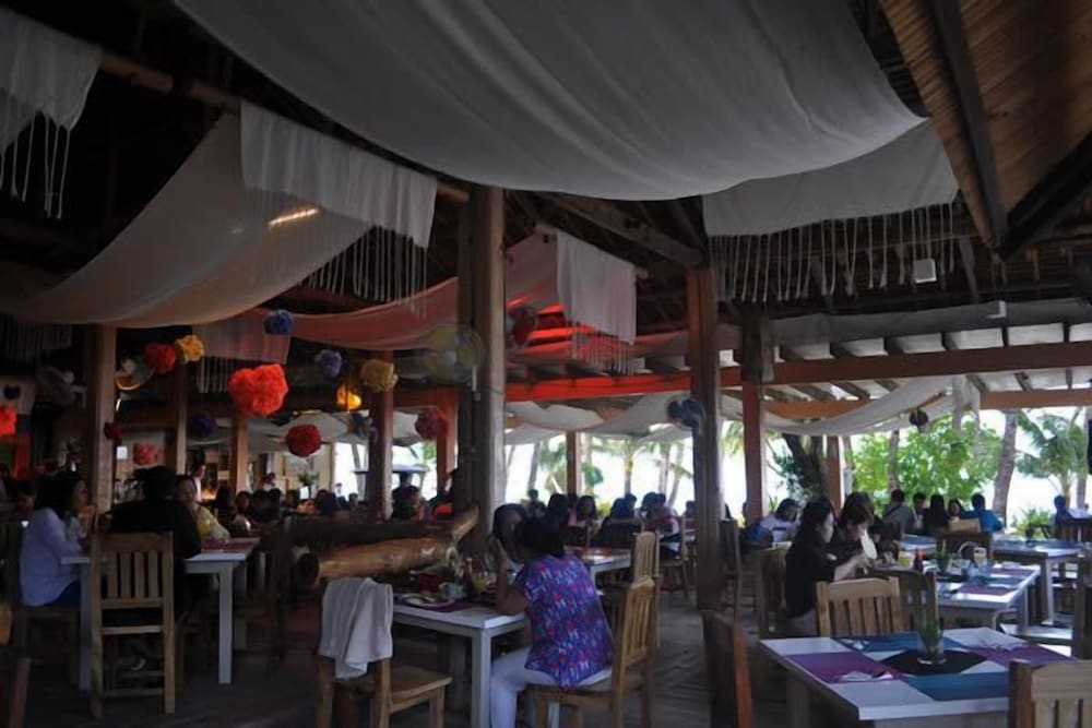 Casa Pilar Beach Resort, Boracay Island - 12