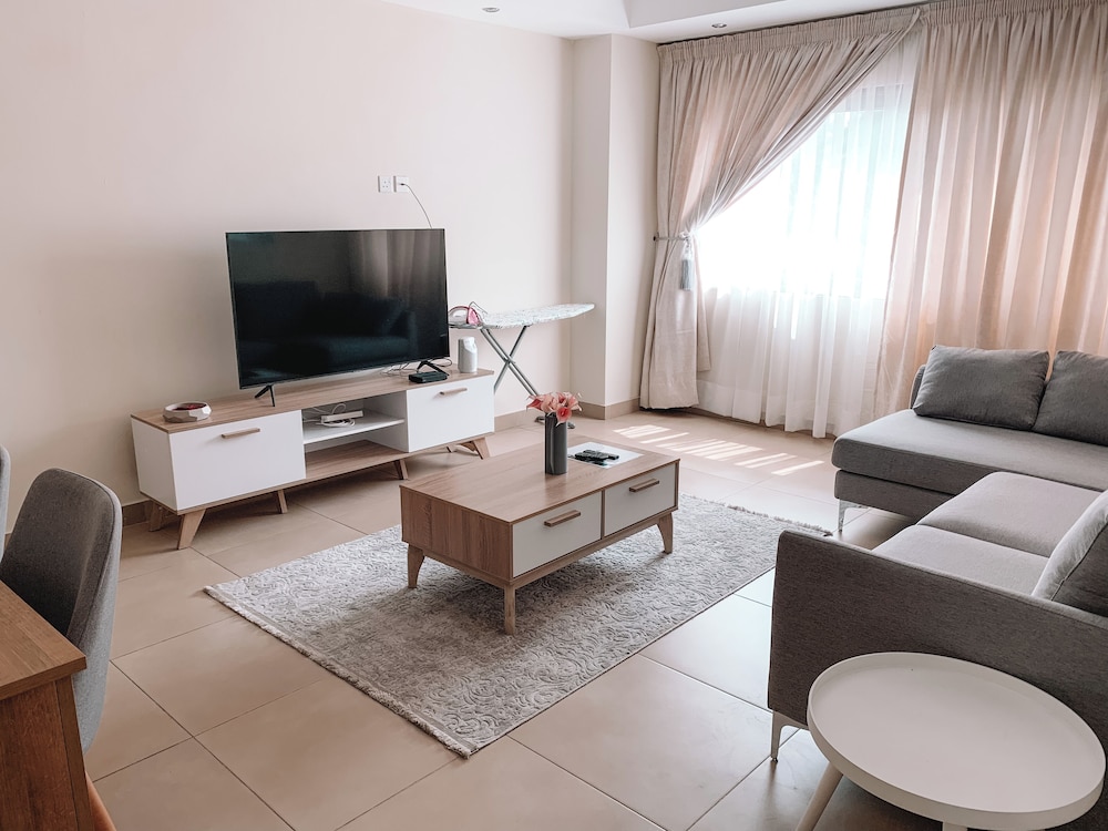 Sky Suites Airport
