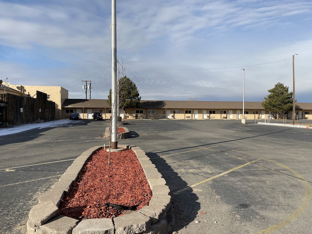 Four Corners Inn