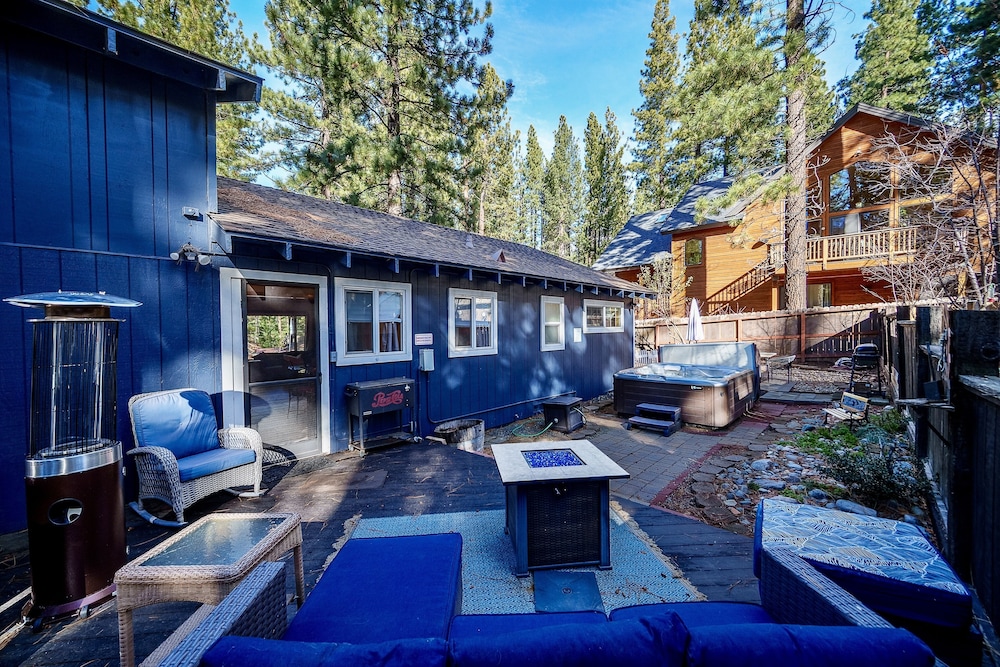 The Blue Bear Cabin Lake Tahoe Family Getaway 2 Bedroom Home
