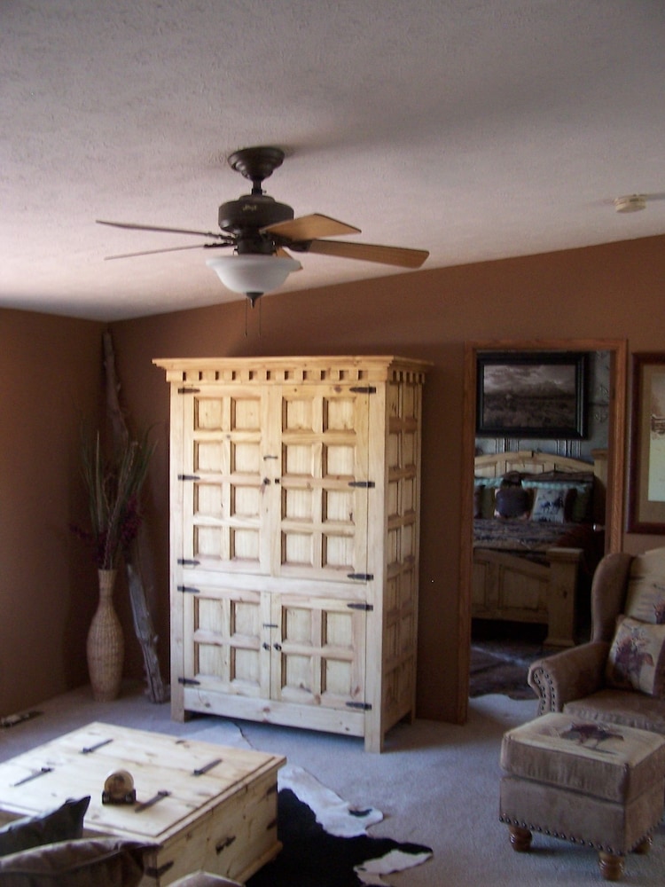 Trail Boss Cabin