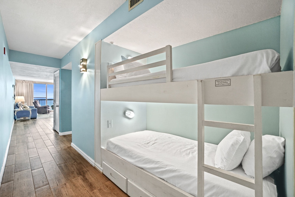 Pelican Beach Resort by Panhandle Getaways
