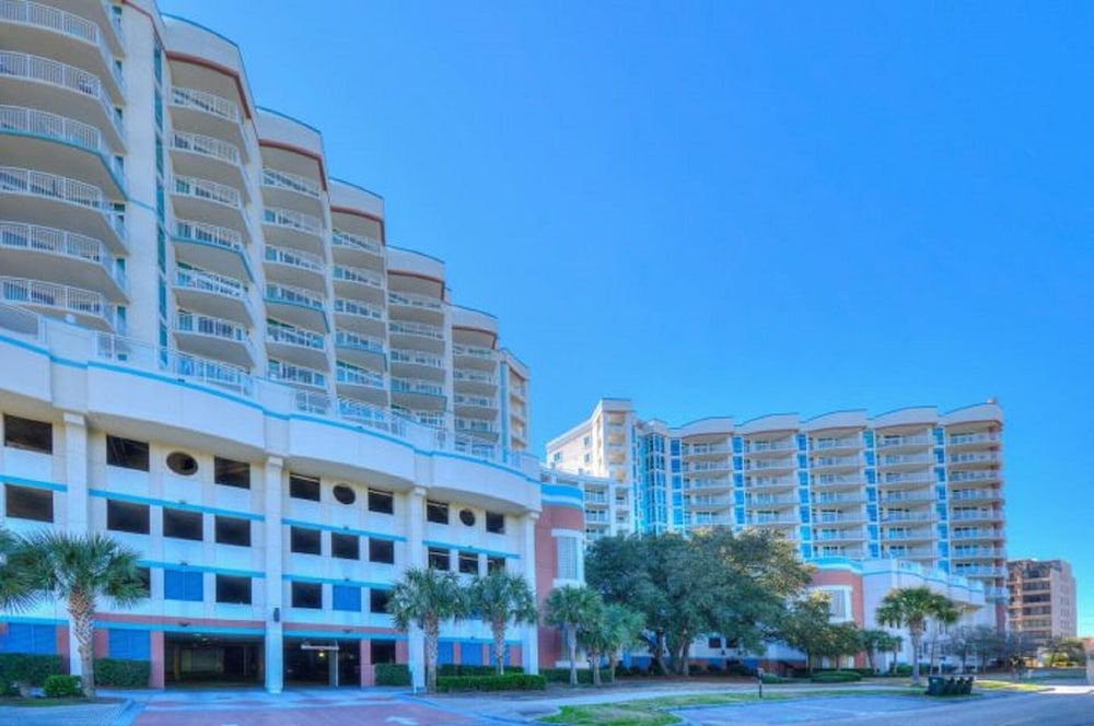 Horizon at 77th by Elliott Beach Rentals view 5