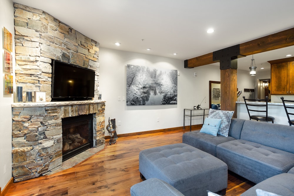 1 Bedroom Condo with Spa - Silver Baron Lodge 1 Condo