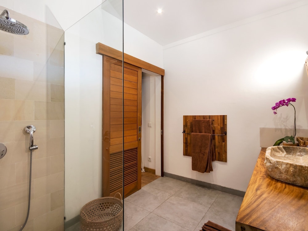 Villa Waterlily by Villa Finder