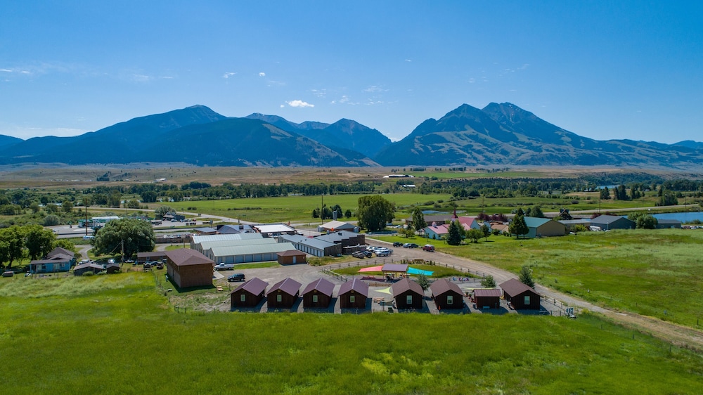 Emigrant Cabins