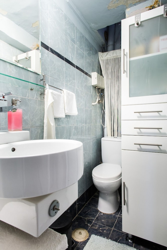 500mbps Wifi Studio 1min From Attiki Metro Station