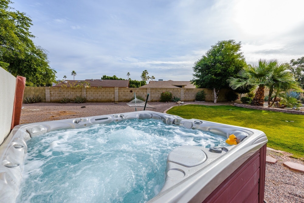 Casa Willow 4 Bedroom Home by RedAwning