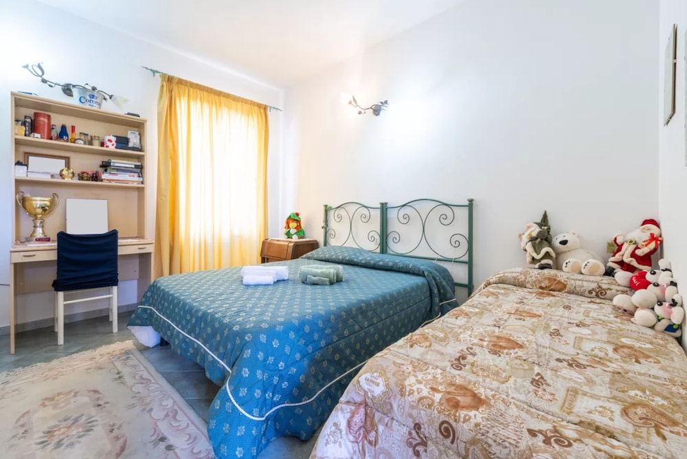 Spacious Three Room Apartment in the Heart of Orosei