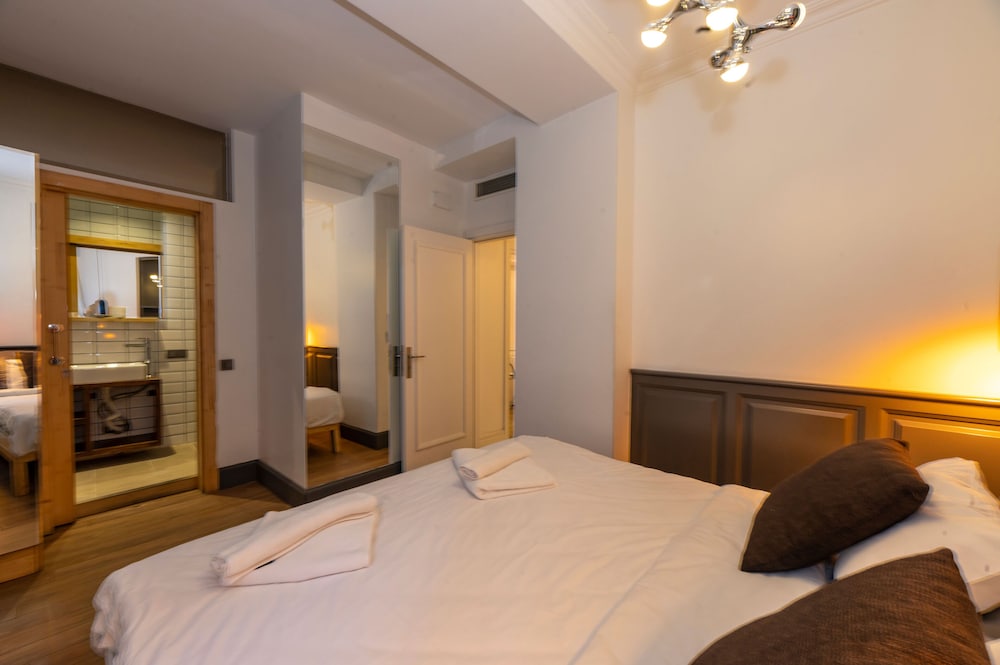 Pera Line Cihangir Hotel - Image 21