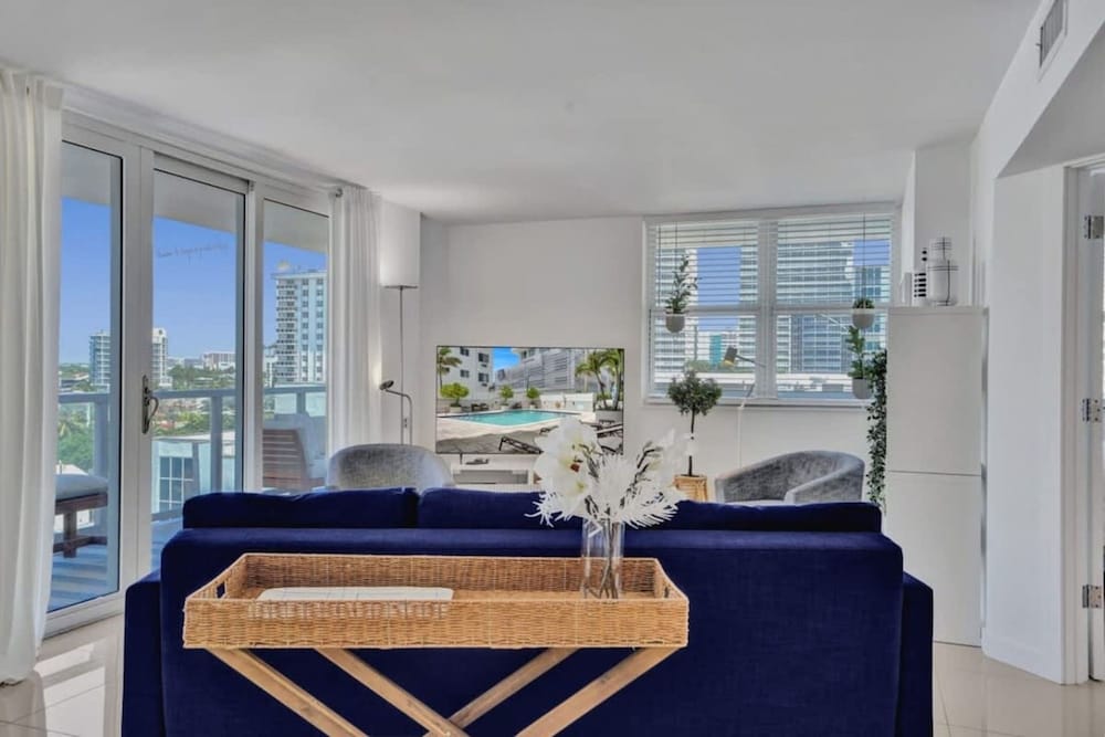 Boutique Luxury 2Br 2Ba Beach Intercostal View