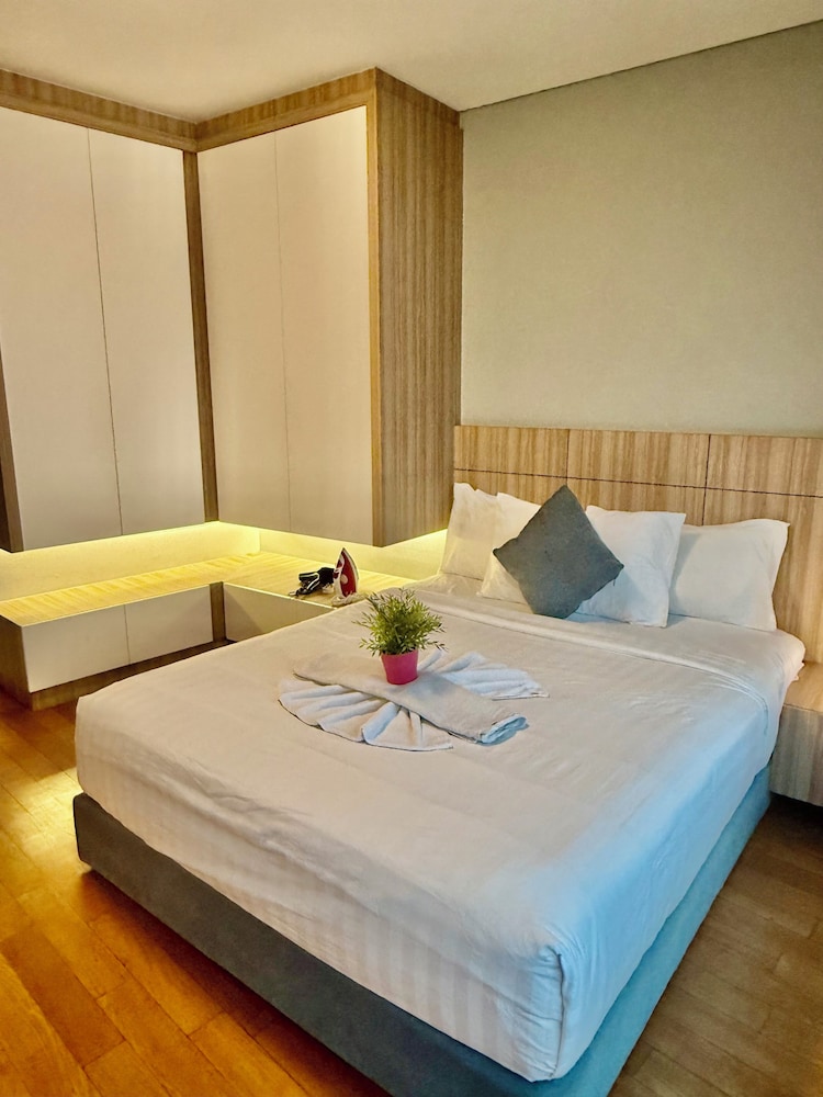 Vortex suites klcc