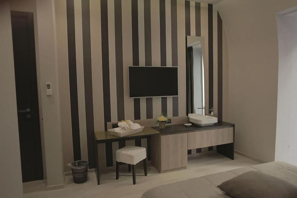 Neapolis Lifestyle