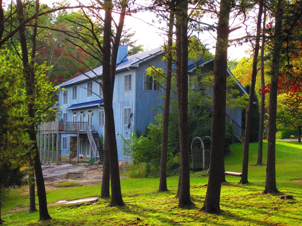 Monterey Vacations - Garden Inn Bed  Breakfast at Bee Rock - Property Image 30