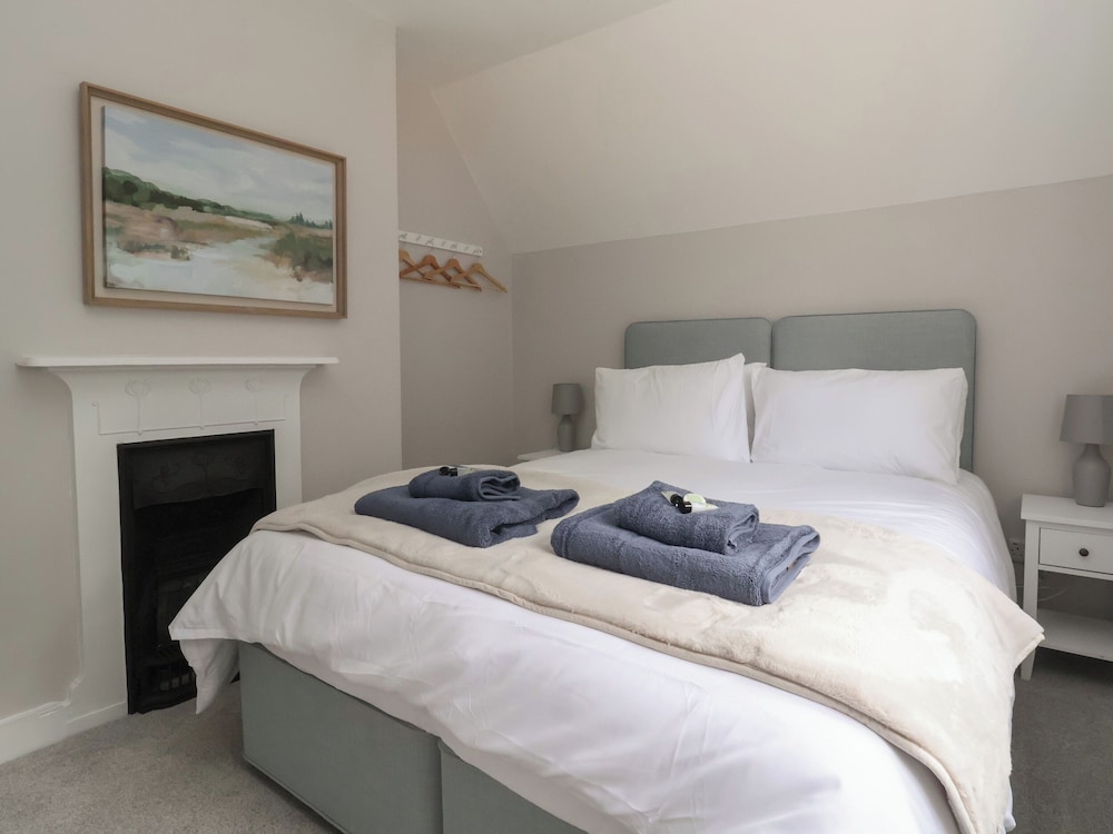 2 Golf Links Cottages