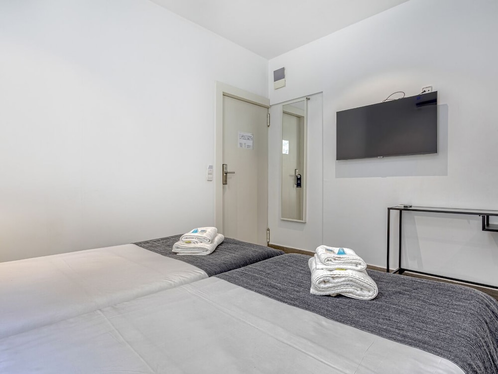 Hostal Bedmates