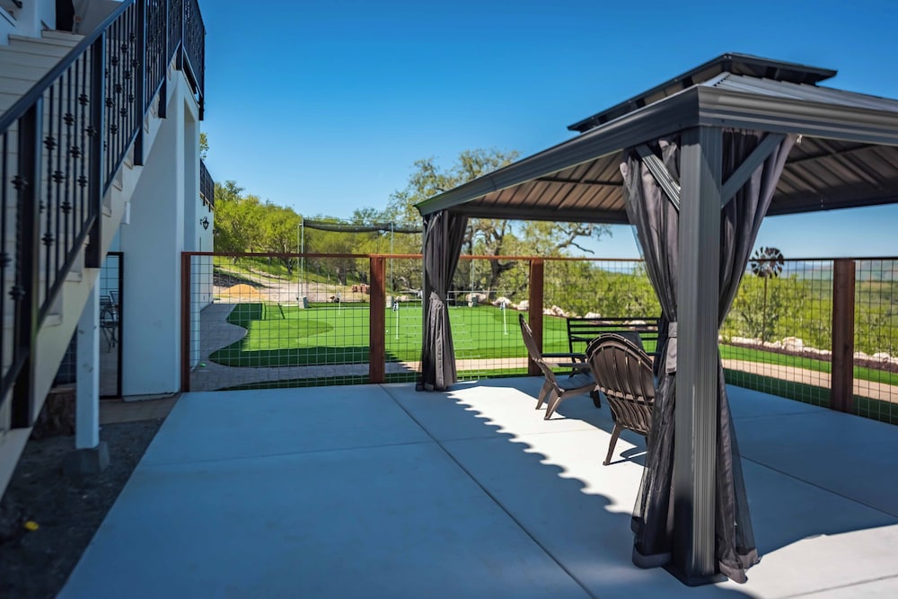 Blue Oak Oasis At Lake Naci