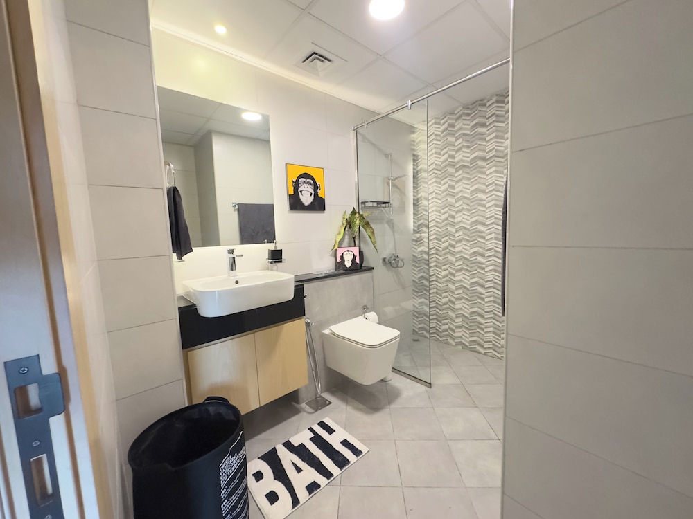 Grapeful Stay – Luxury Hostel Binghatti Avenue Tower Al Jaddaf