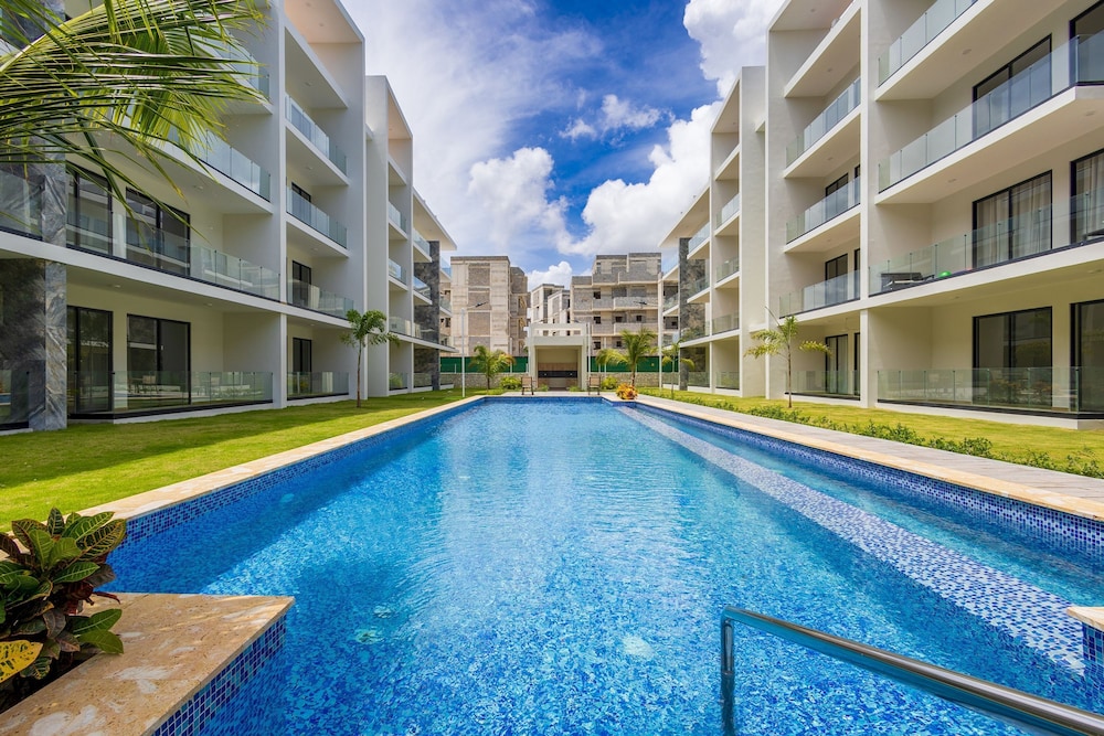 2BR Oasis in Eden Tropical - BBQ Pool Near Beach
