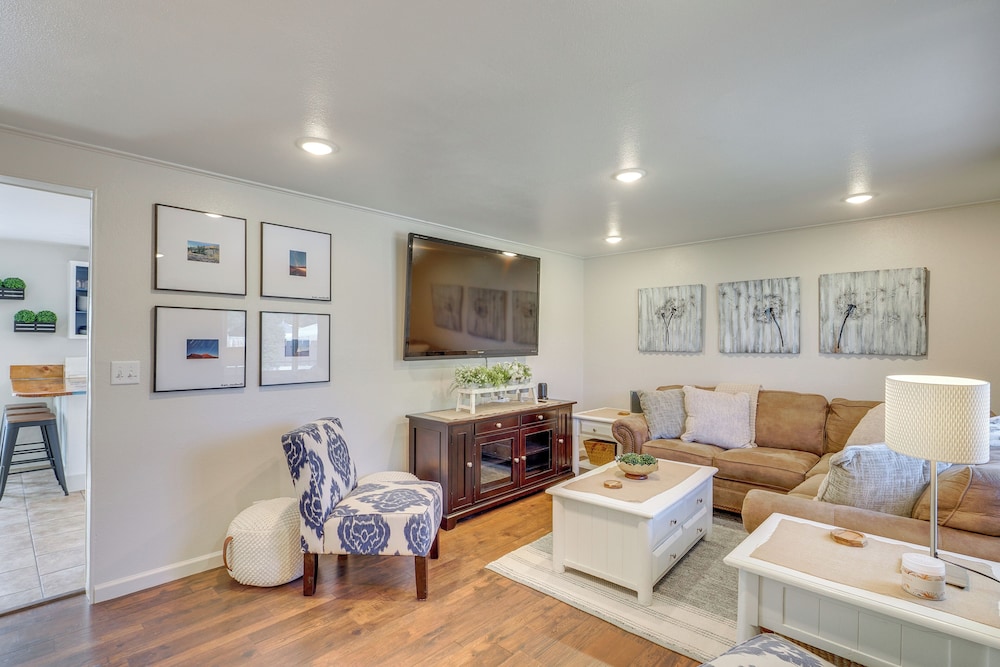 1 Mi to Main Street Vernal: Updated Home w/ Yard!