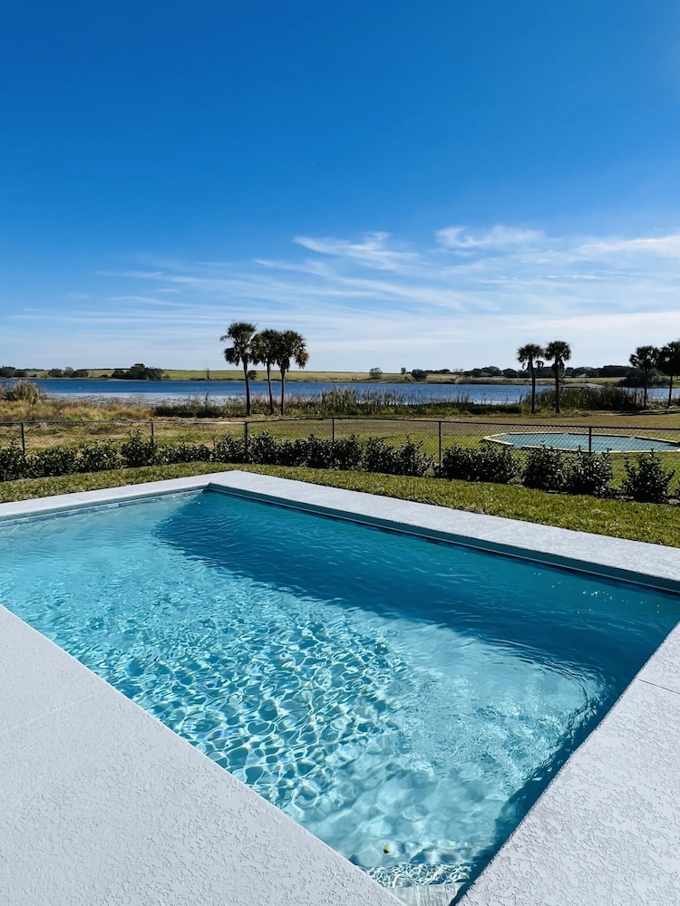 Orlando Vacations - Sumner Lake House 2 Bedrooms - Property Image 26