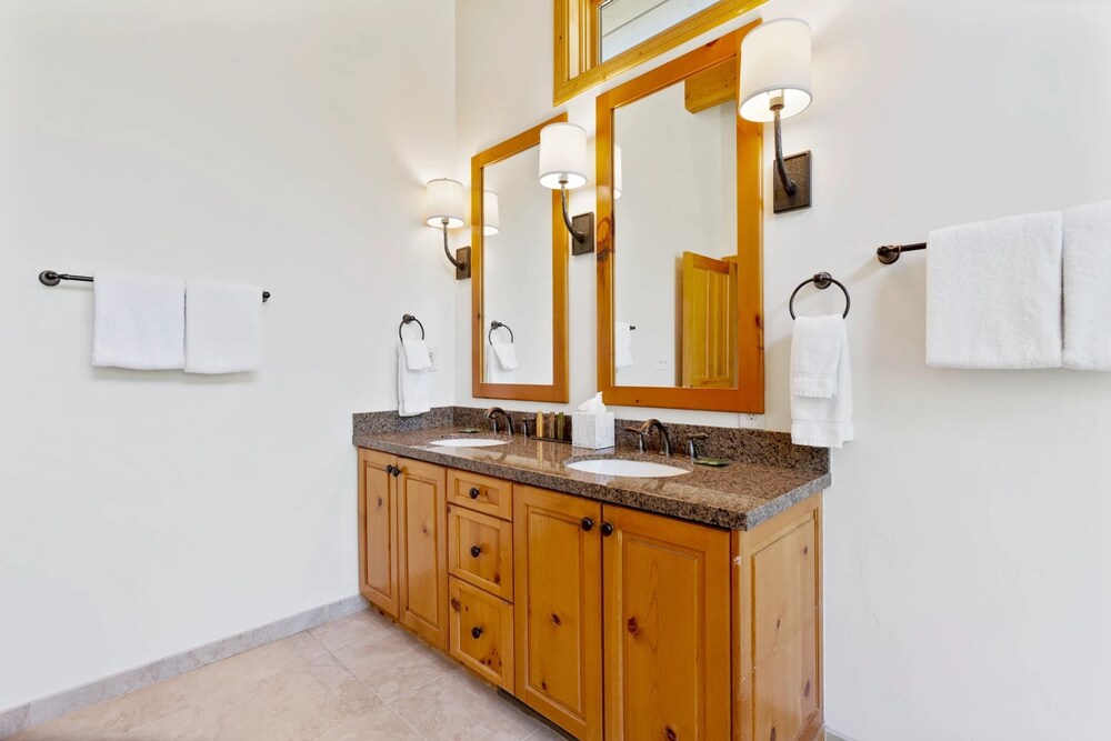 Trail's End Lodge at Deer Valley Resort - Four Bedroom Residence with Spa #18 4 Condo