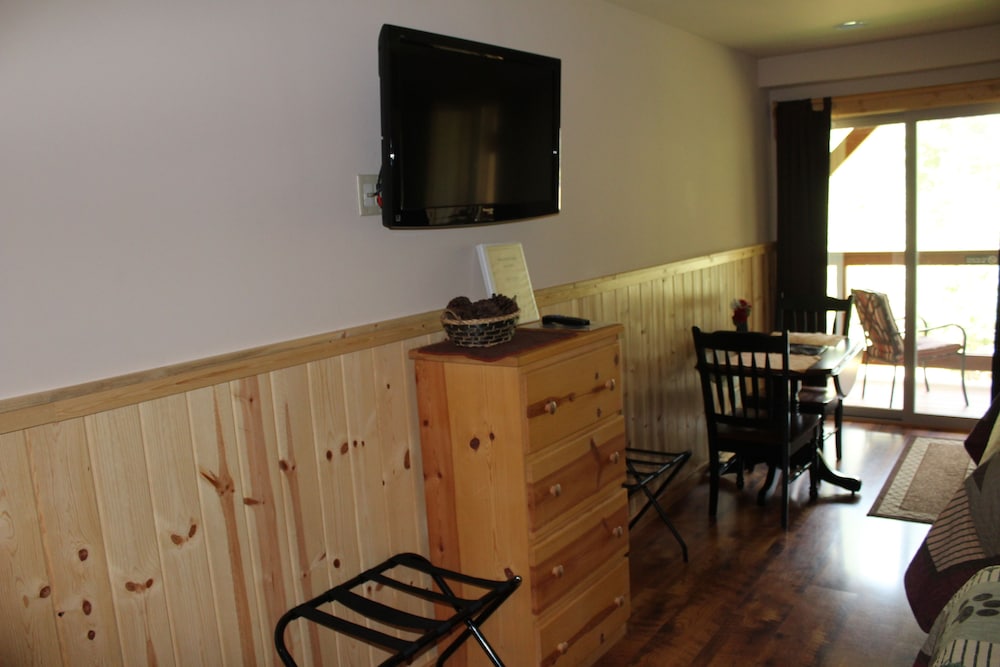 Methow River Lodge & Cabins
