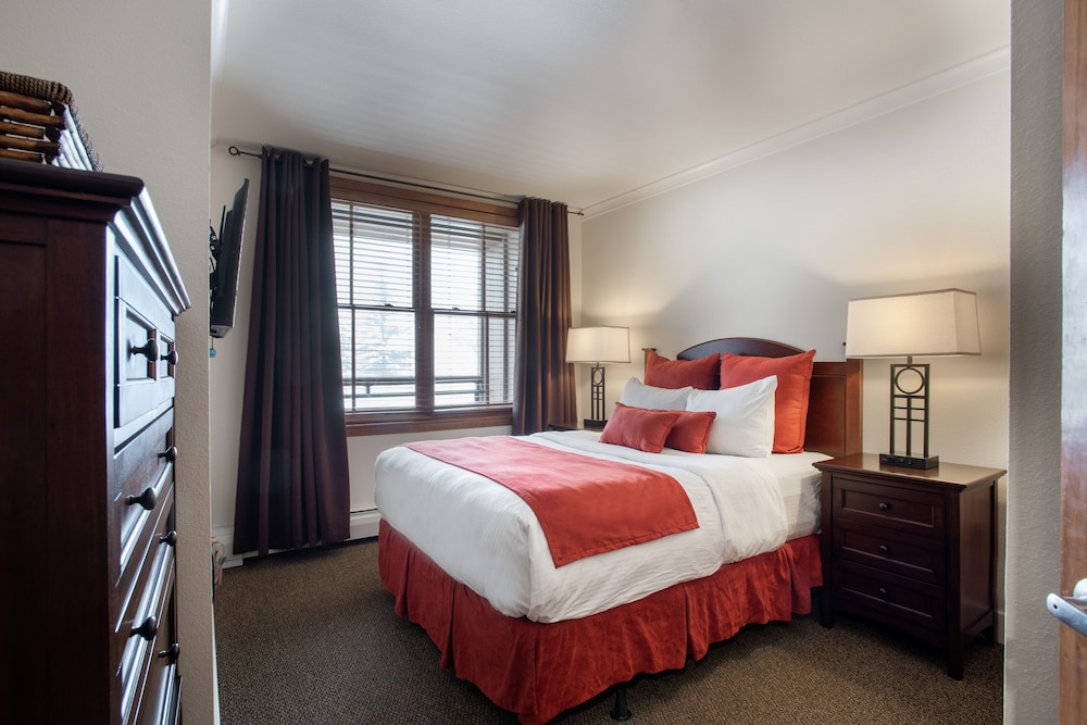 Zephyr Mountain Lodge - Winter Park Vacation Condos
