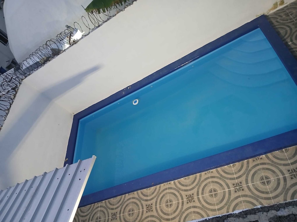 Villa con Piscina en Boca Chica