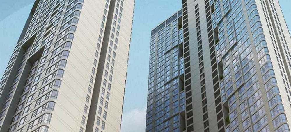 Robertson BY Shahjalal Suites