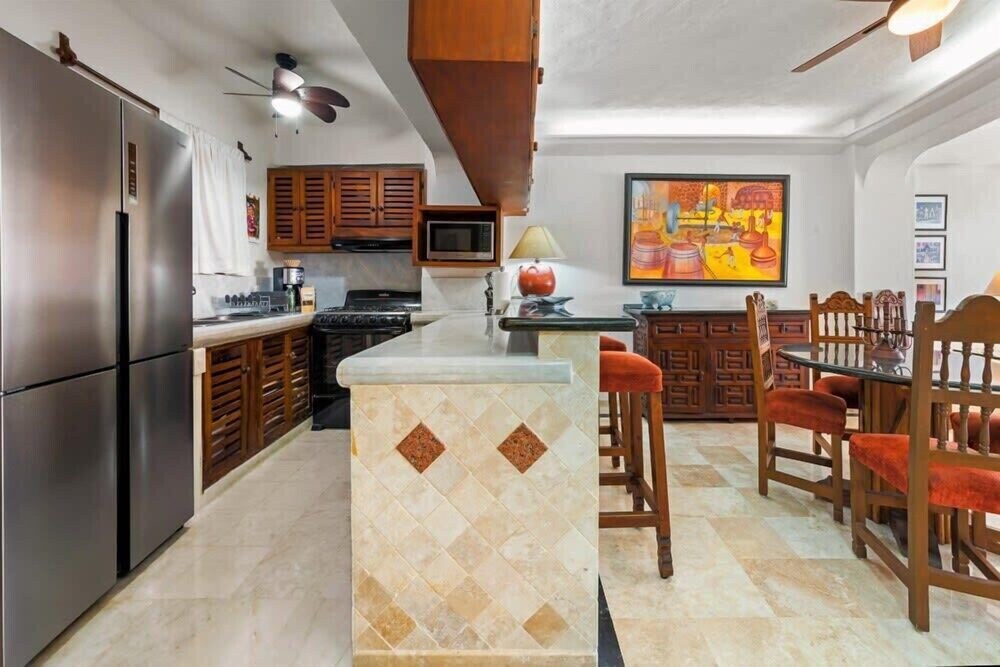 Ocean View 2Br Condo-balcony-beach-pool - 212