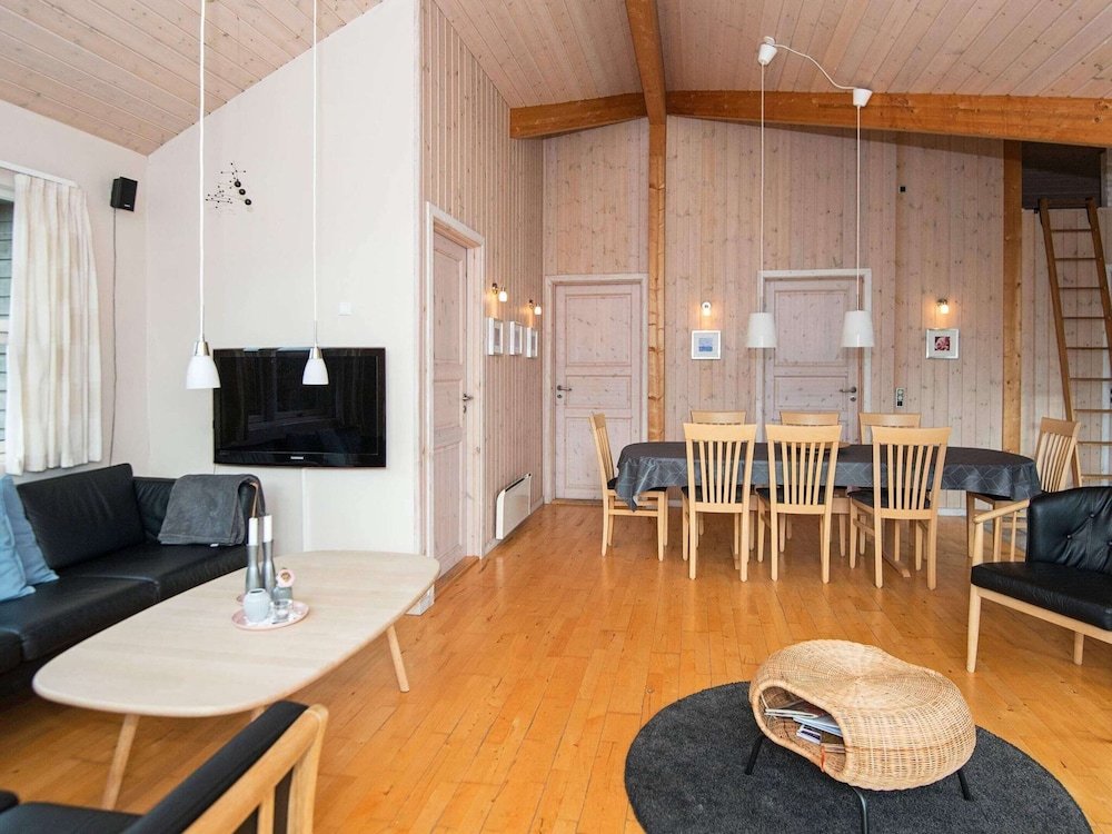 8 Person Holiday Home in Sjolund-by Traum view 4