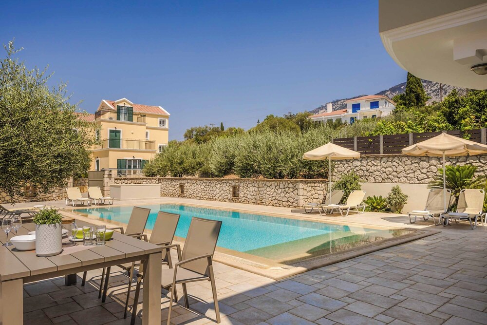 Villa Latos