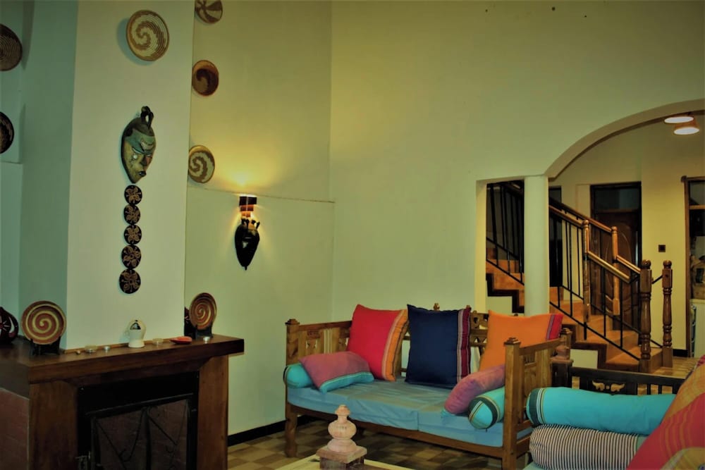 Saba House & Lodges