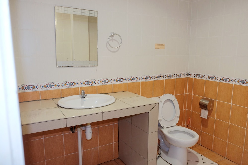 Natol Homestay - Kuching Home Penthouse Airport Road