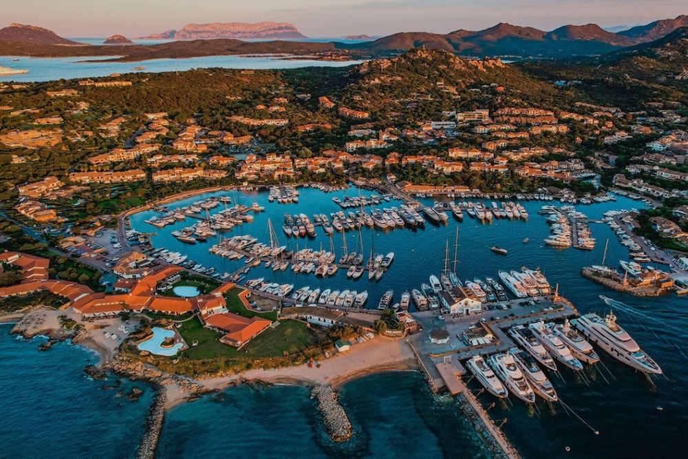 Porto Rotondo - Appartamento in Centro, 8 Minuti Da Spiaggia Ira